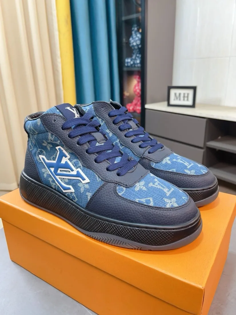 Men's shoes 💰438🌹🌹【LOUIS VUITTON】Same style on Louis Vuitton* official website🚹Men's high-top casual shoes❤️Same style as popular celebrities and big names ~ Best-selling at home and abroad Lv focuses on the checkerboard series...Imported first-layer cowhide with special fabrics➕Full sheep leather lining➕Brand-specific hollow outsole💎Produced by OEM The highest version🔍🔍Number of codes: 38-44,